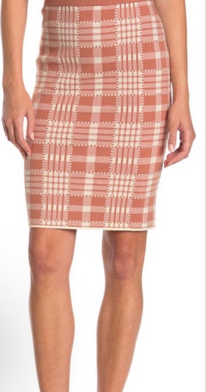 BCBGeneration Small knit mini skirt a dusty rose and white plaid pattern NWOT